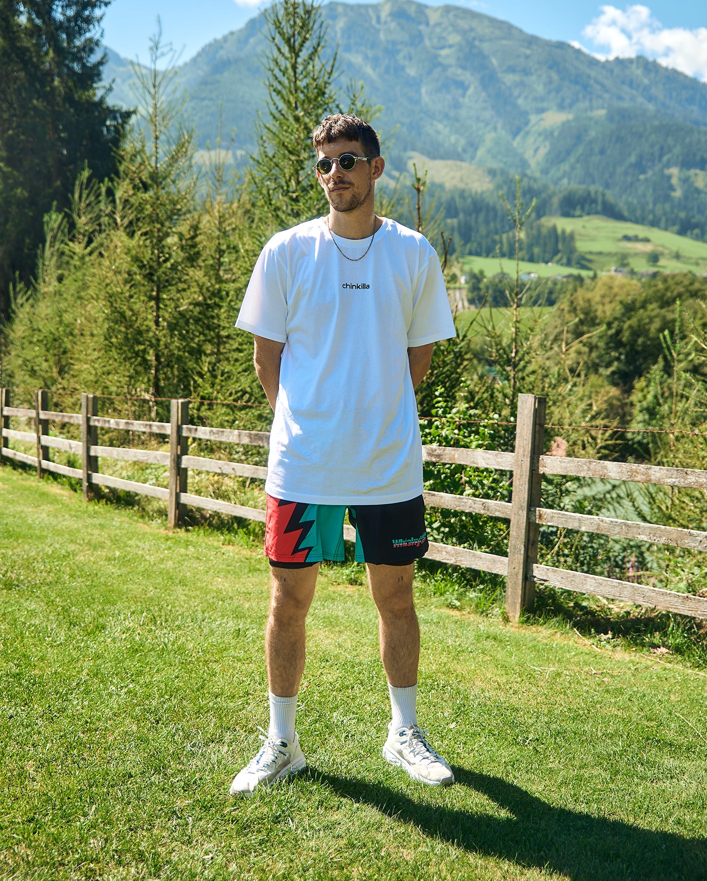 "chinkilla x meerkatsu" Unisex Oversized T-Shirt - White